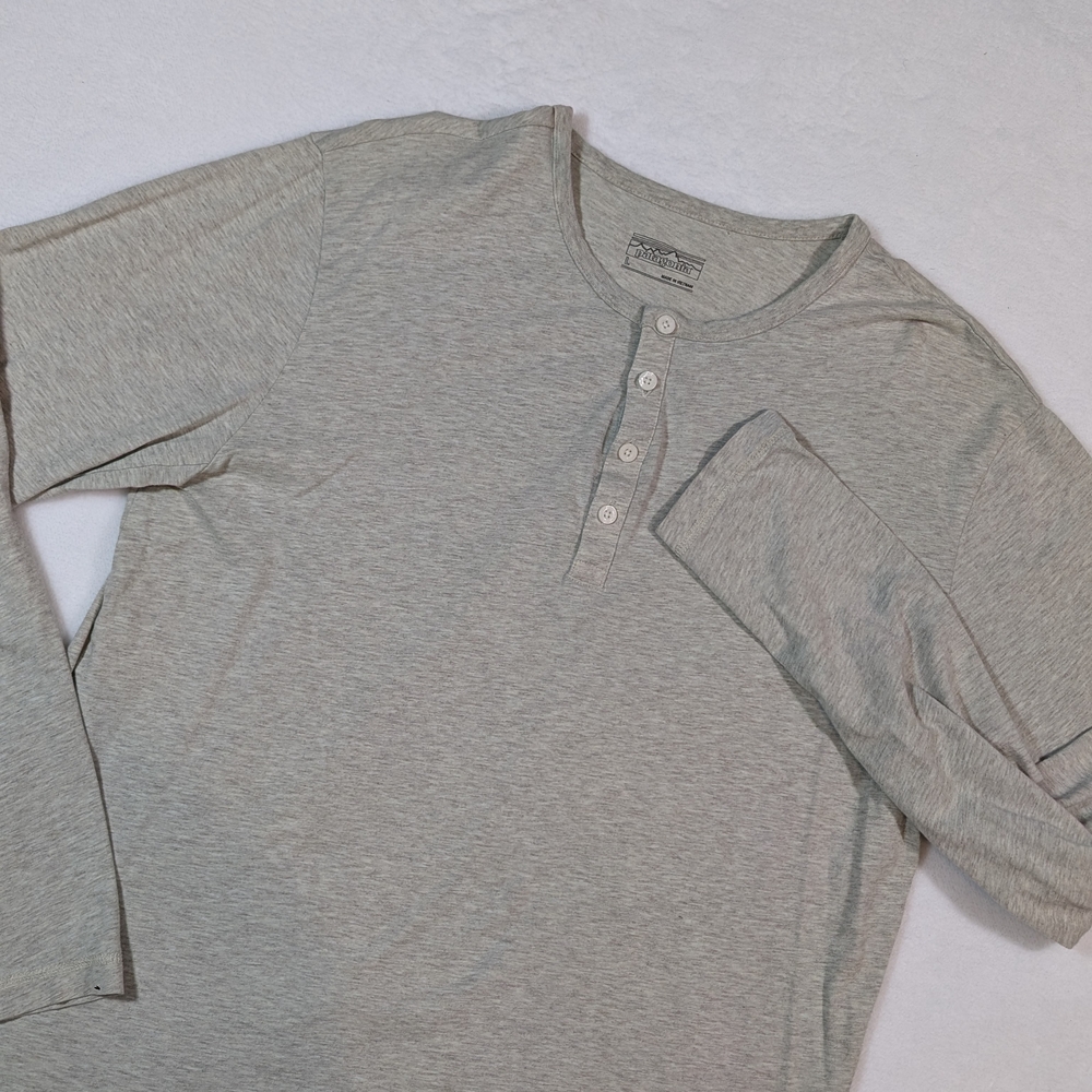Patagonia Henley Shirt Worn Wear Daily Outdoors Organic Cotton Men Large Oatmeal